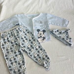 Disney - Mickey Mouse Baby Set in Light Blue and Gray with bonus hat